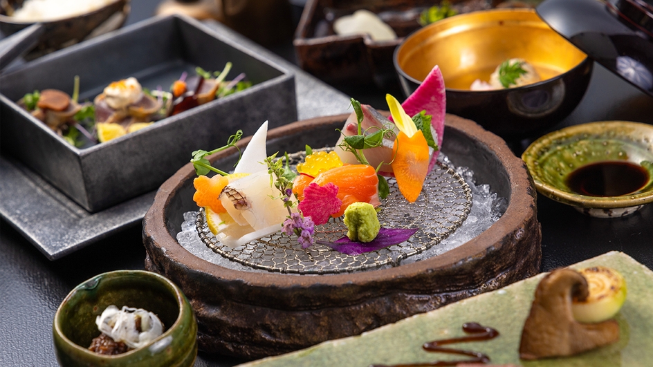 【夕食・朝食付き】日本料理「日向海」オープン記念「日向海会席」プラン（ワンドリンク特典付き）