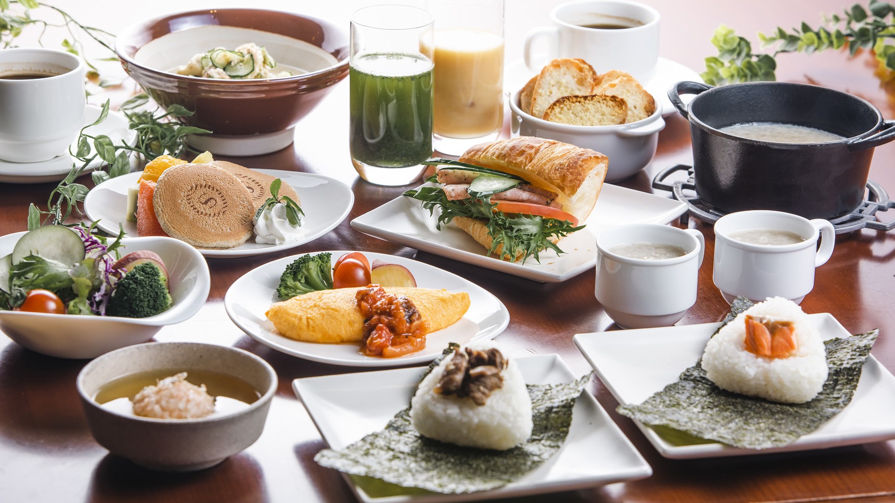 【楽天スーパーSALE】6％OFF！自慢の朝食ビュッフェ付デラックスタイプ