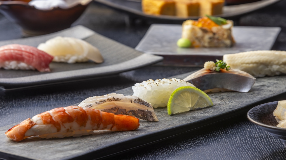 【2食付】カウンターで味わう贅沢の極み 寿司処「八潮」日向コースディナー付きプラン