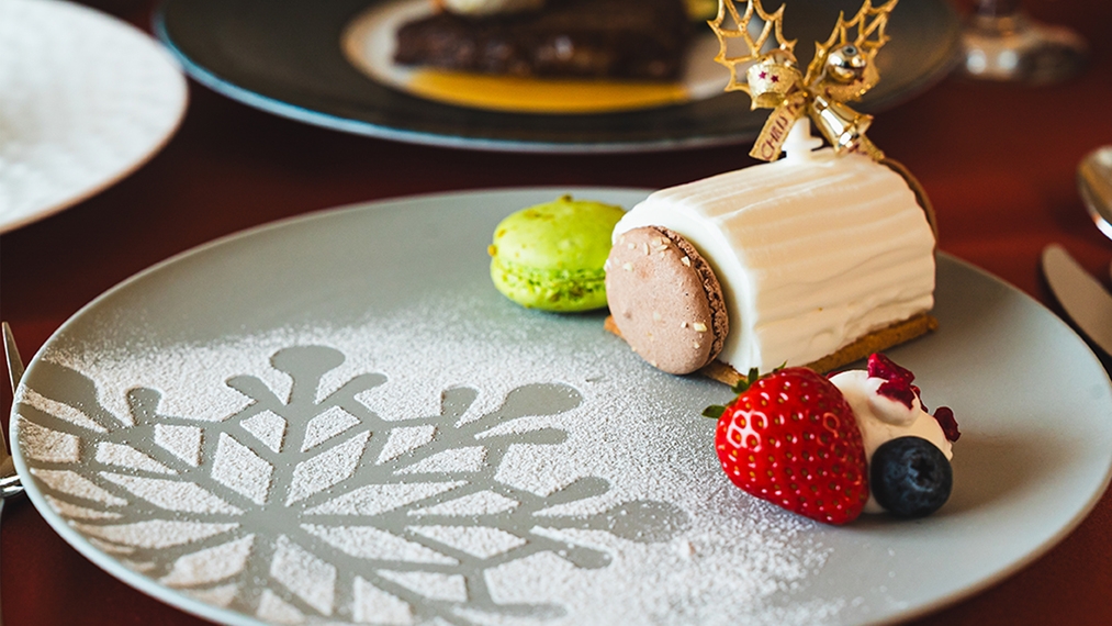 【ルームサービス夕食・朝食付き】お部屋で愉しむクリスマスディナー付き宿泊プラン