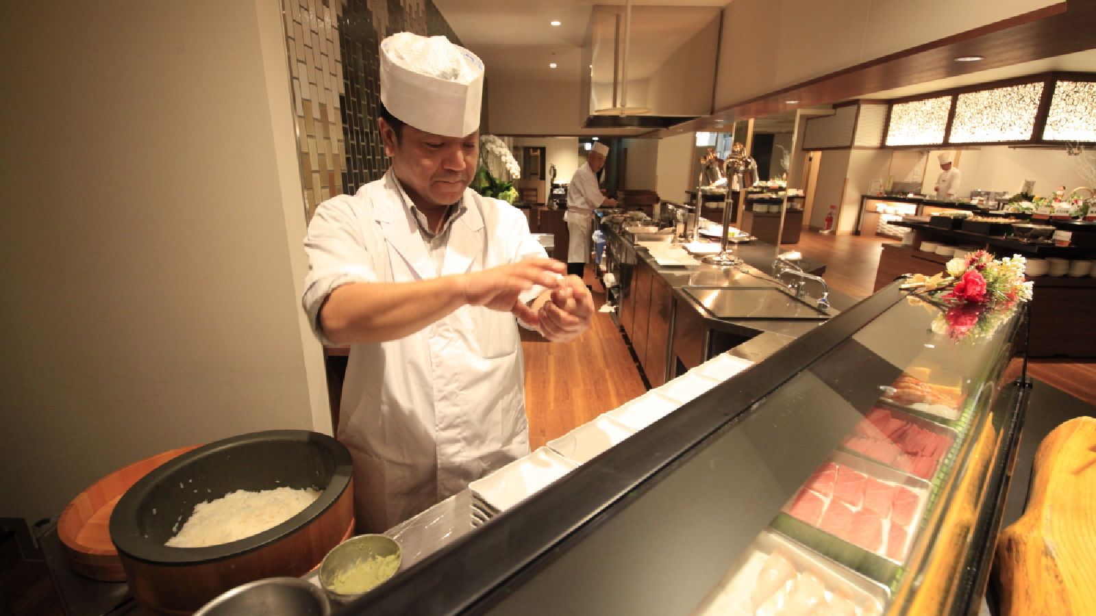 【バイキング会場リニューアル１周年記念】猿ヶ京温泉「源泉湯の宿　千の谷」基本プランが最大15％OFF