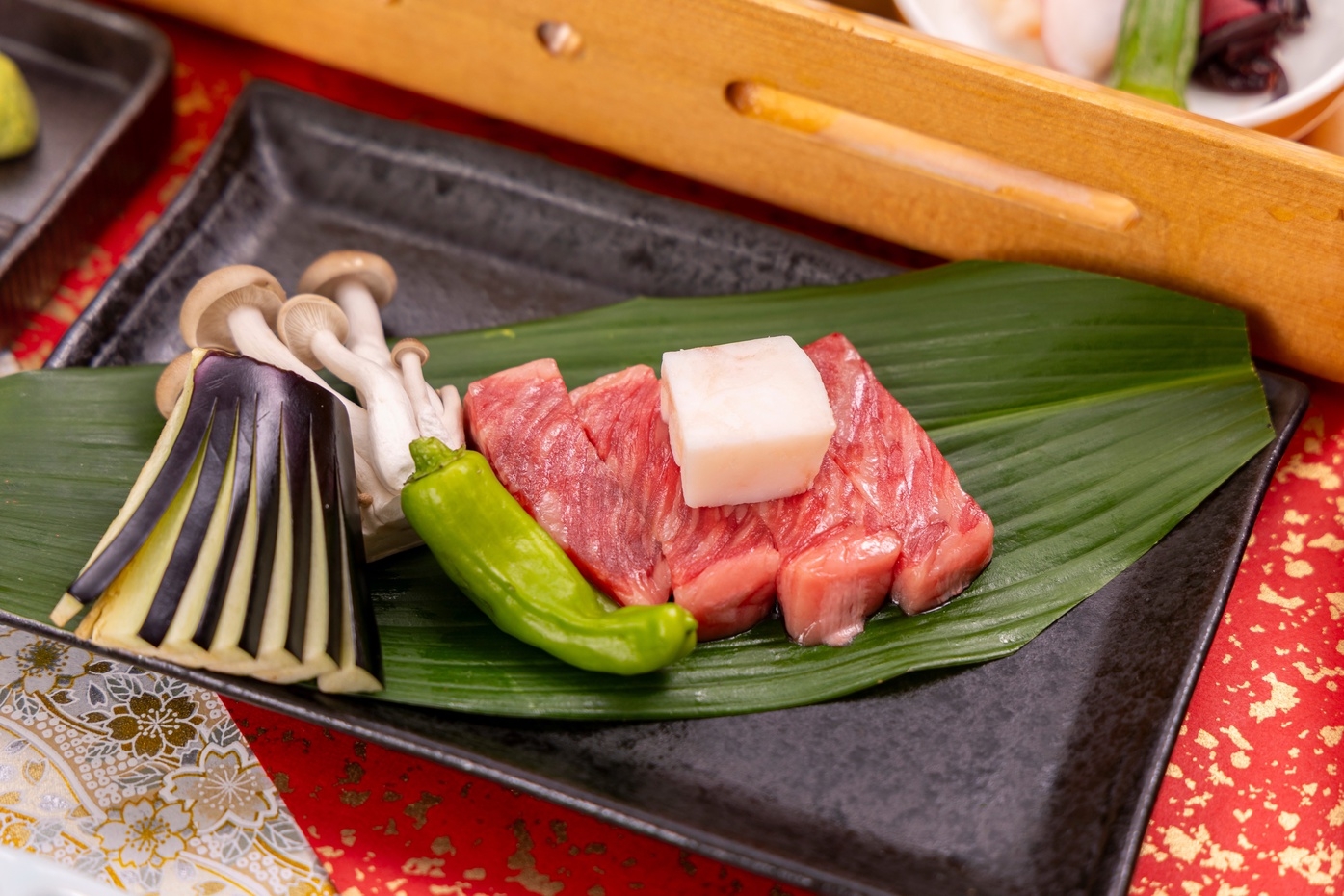春夏＜あわび・伊勢海老・知多牛＞南知多の味覚を堪能【三大味覚膳・2食付】