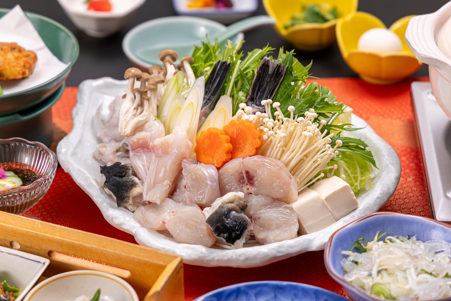 10/1　解禁！＜名産地の厳選トラフグ100％＞旬を満喫【ふぐづくし膳・2食付】