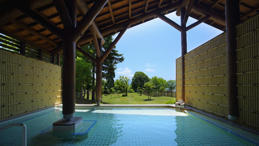 【温泉】十和田湖西湖畔唯一の温泉露天風呂（夏）