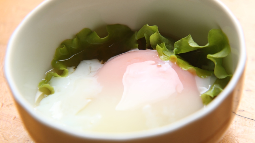 朝食一例【温泉卵】つるっとした喉越しが心地よい、朝にぴったりな献立です
