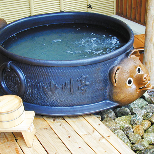 ห้องอาบน้ำส่วนตัว: "บุนบุคุ ชากามะ"