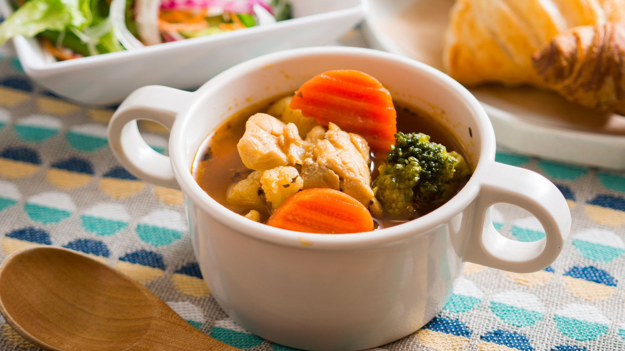 日替わりで大人気のスープカレーを提供しています！