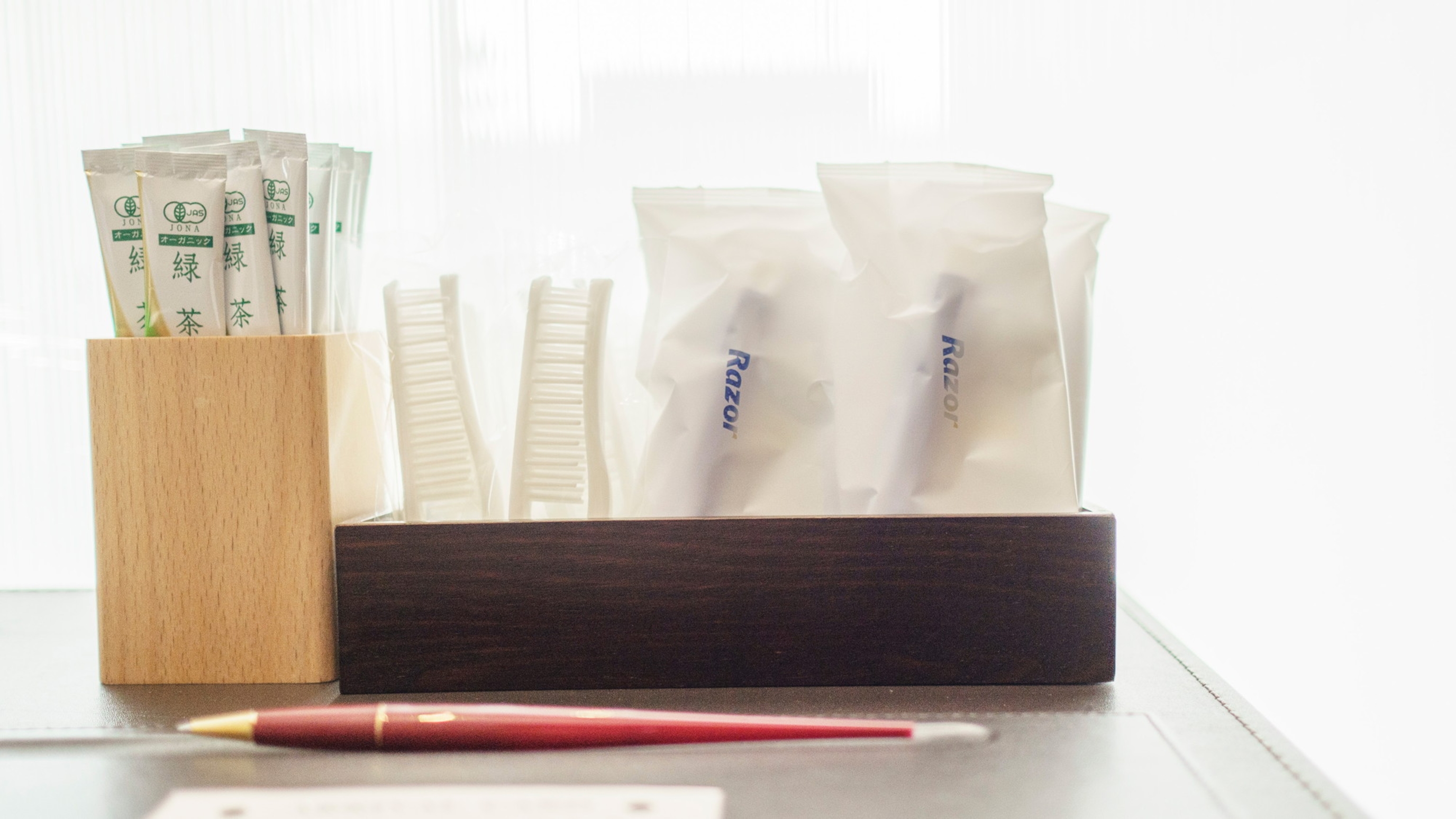 ご希望の方はフロント前よりご自由におとりください