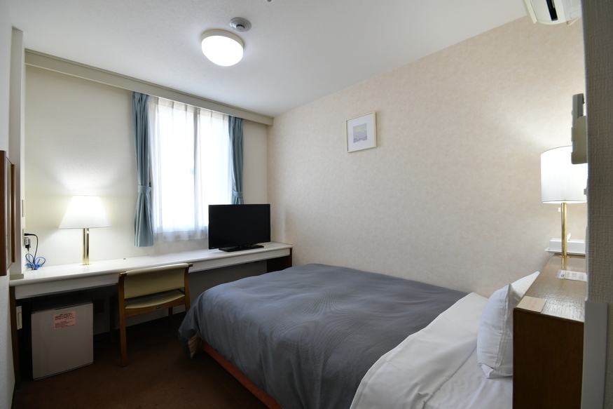 【シングルルームを2人で利用：セミダブルベッド1台】MAX割★素泊まり★【インターネット予約限定】