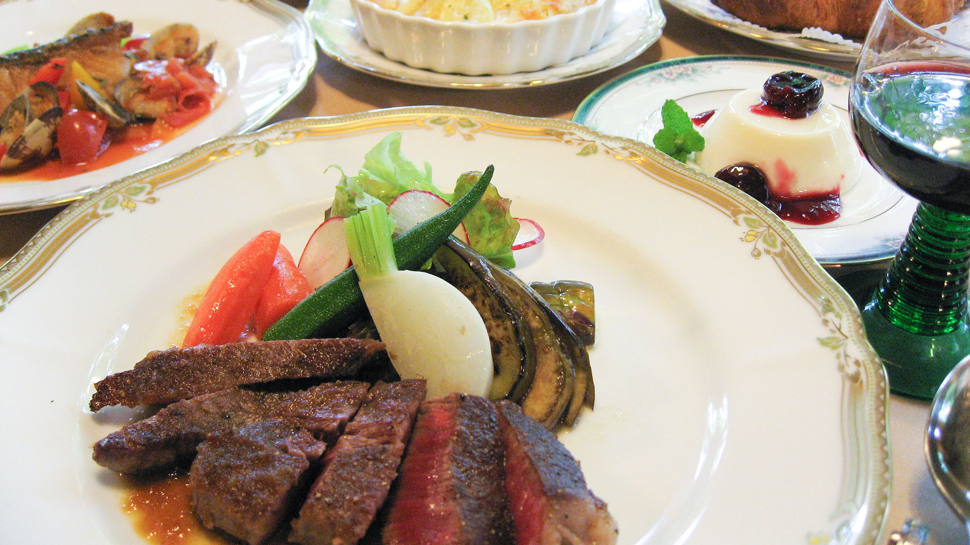 ・【夕食一例】素材の旨味を最大限に引き出した料理をご堪能ください