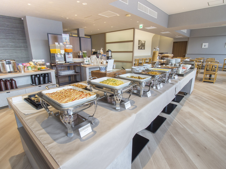 【さき楽30】30日前まで20％オフ！シンプルステイ★12時チェックアウト＜バイキング朝食付＞