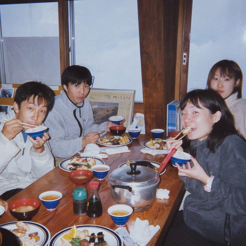 山小屋での食事はこんな様子♪