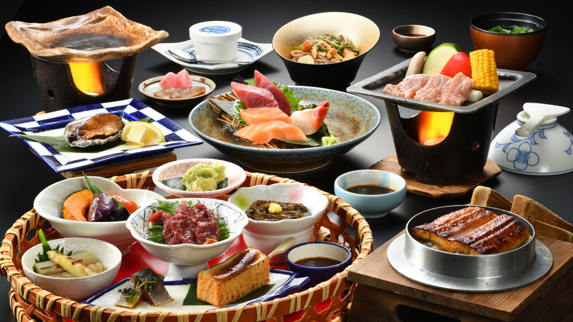 【お食事一例：春】※活鮑は変更ありませんが仕入れ状況季節によりお料理内容は変更となります