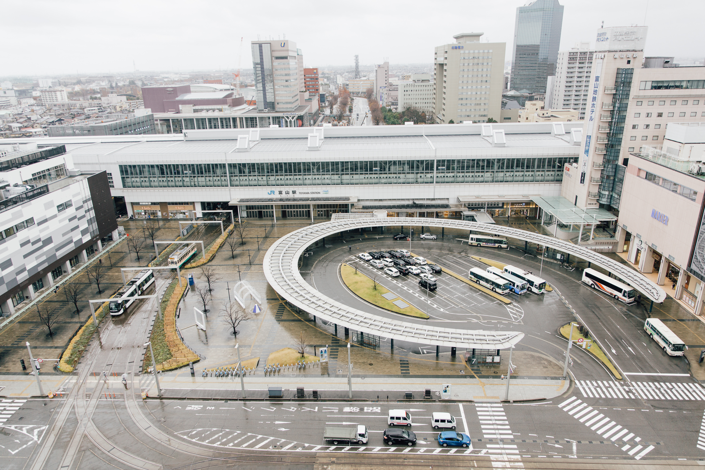 JR富山駅