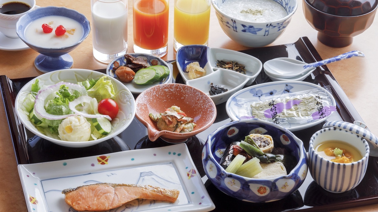 【楽天トラベルサマーSALE】【2食付き】「懐石料理」と「花の浮島」の絶景を楽しむ旅