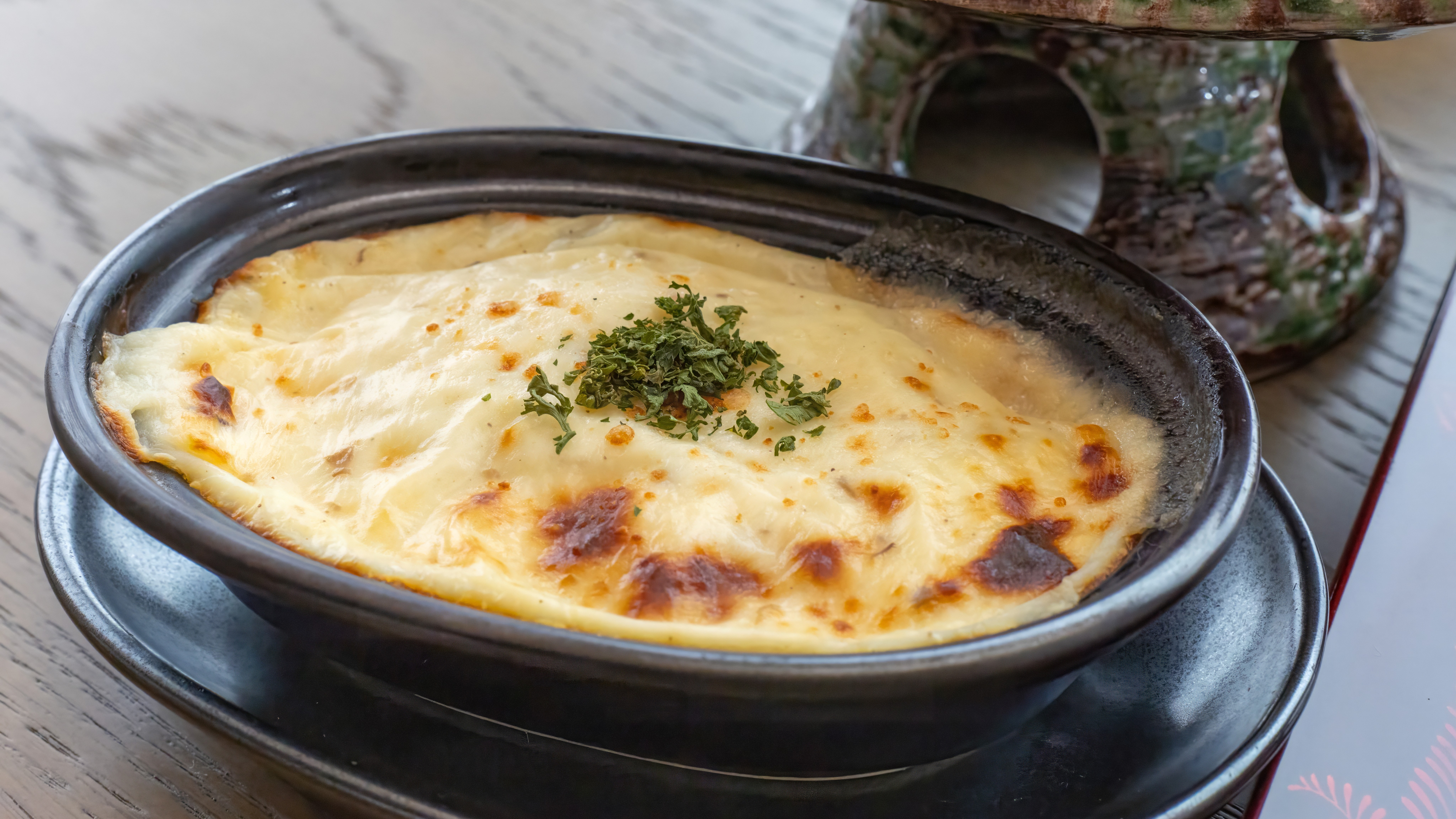 *ご夕食/鮑ときのこのグラタン（仕入や海の状況により、変更になる場合がございます）