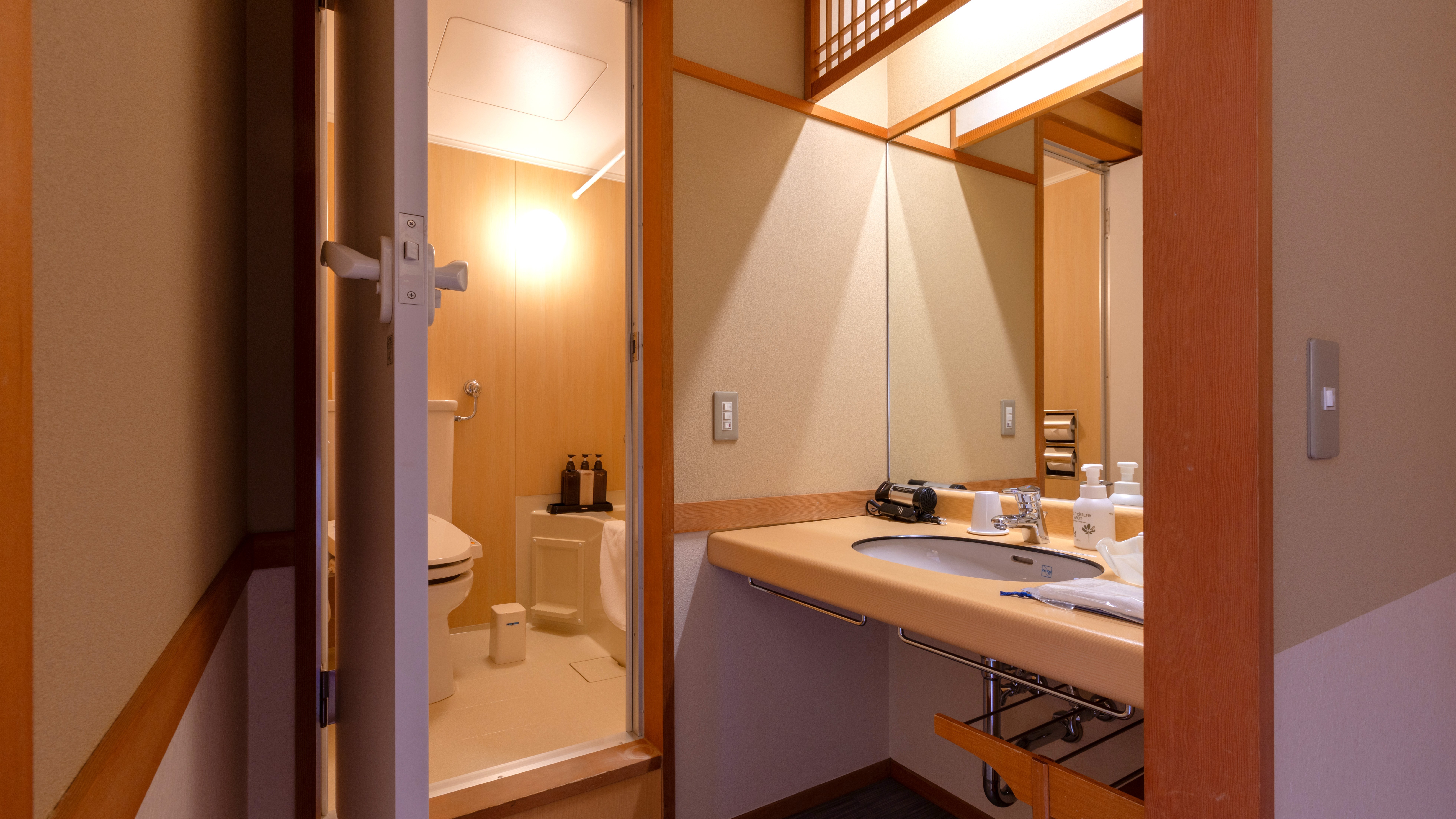 *山側・シングル（客室一例/お部屋の指定はできません）