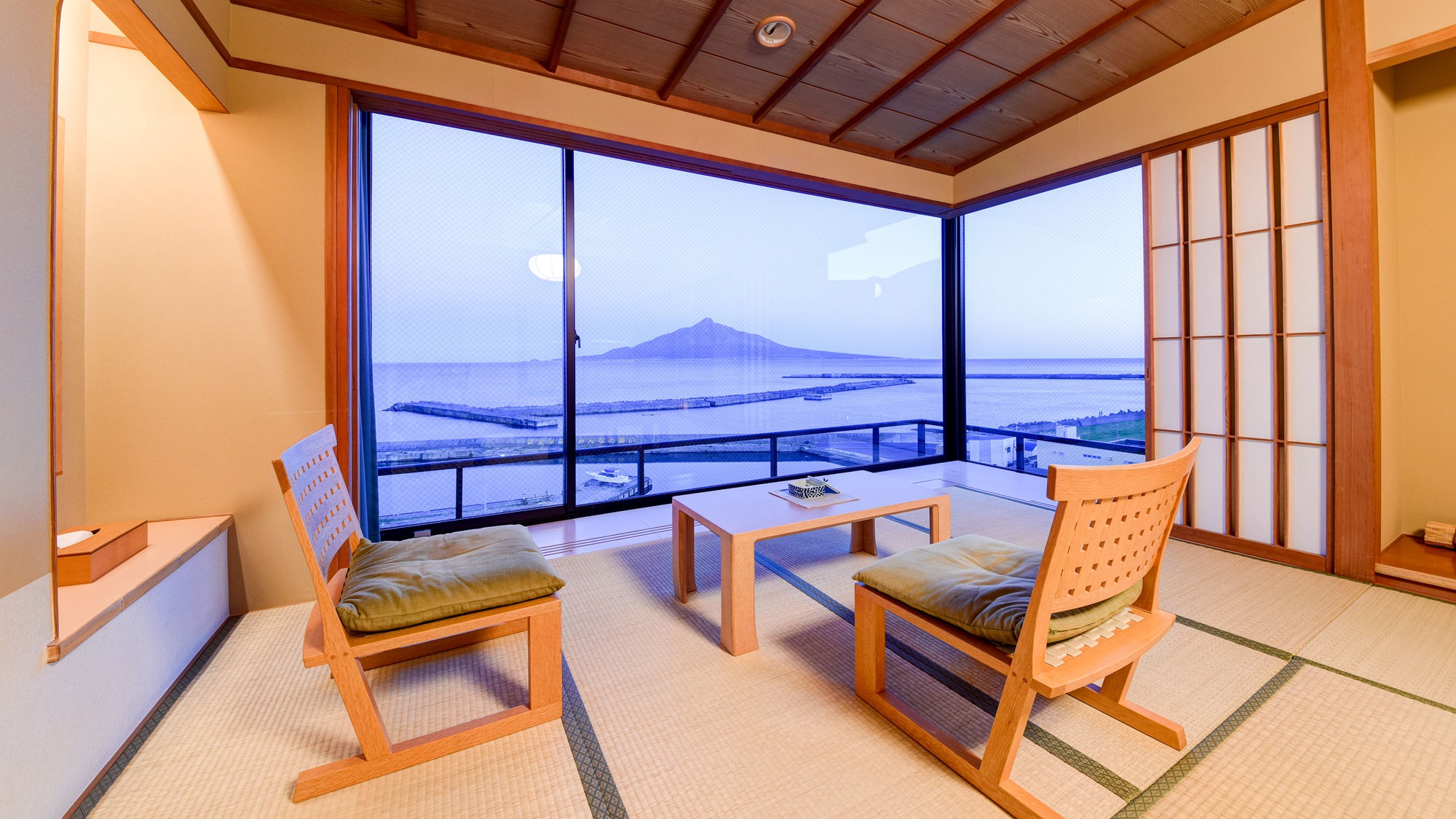 *【客室：一例】和室14畳　角部屋は広く景色を望める眺望抜群のお部屋です。