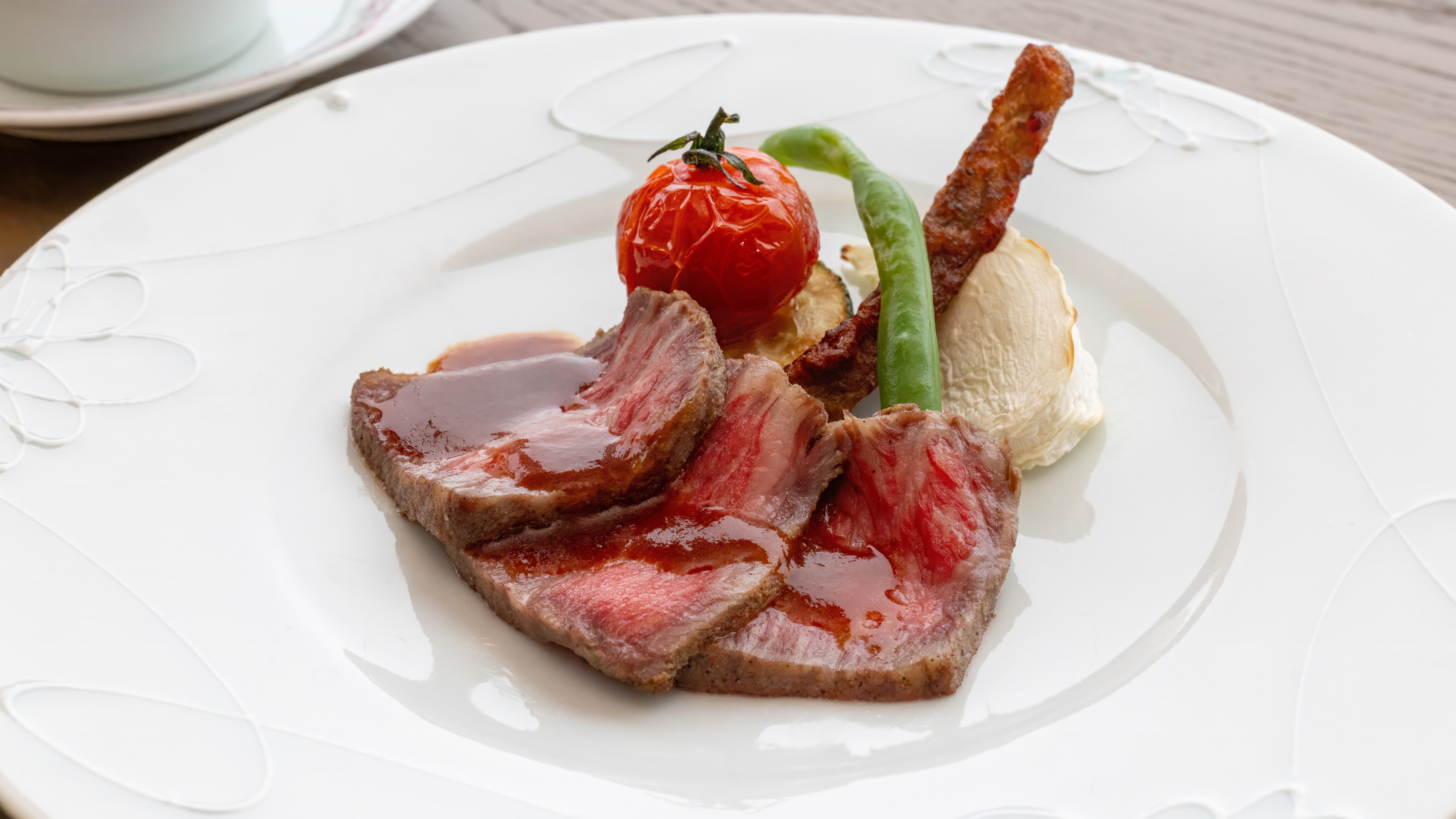 *ご夕食/サーロインローストビーフ（仕入や海の状況により、変更になる場合がございます）