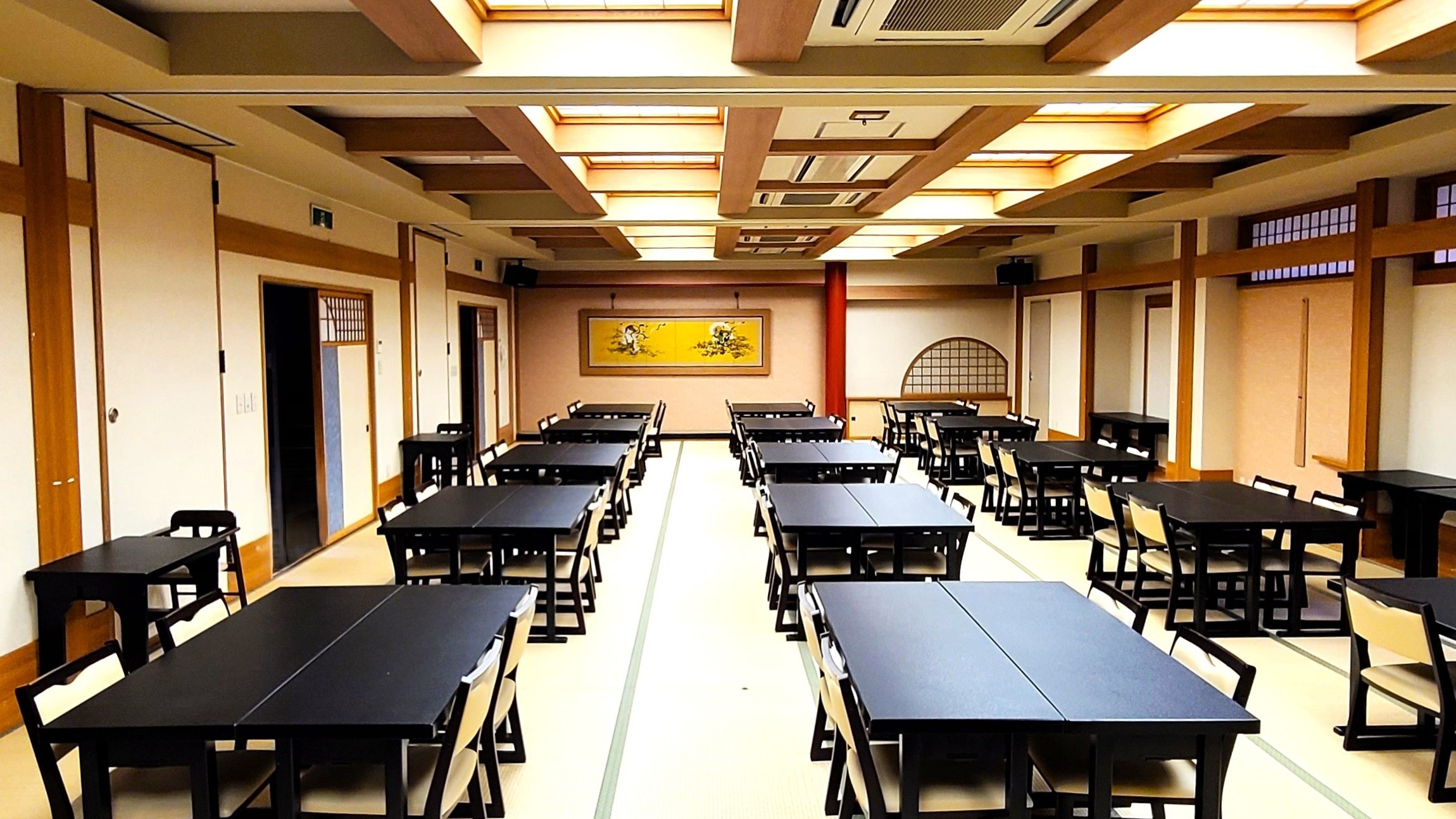 *【ホテル内/お食事処】料理長こだわりのお食事をご堪能ください！