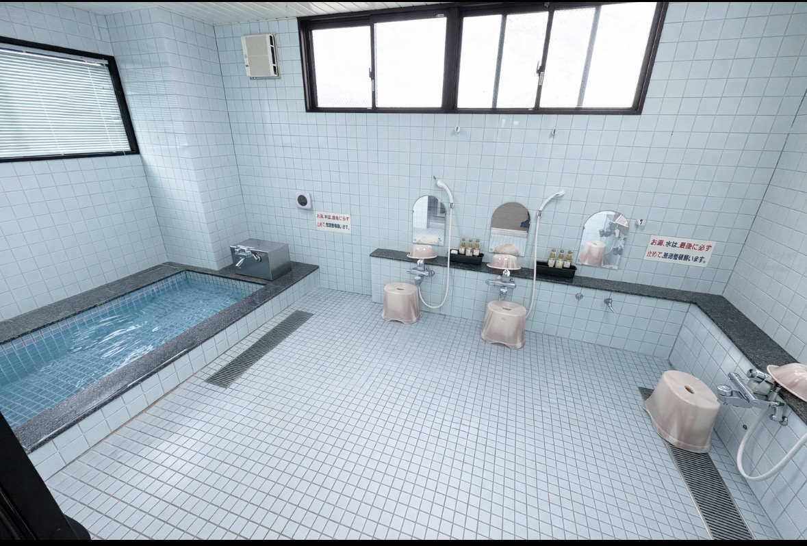 和洋室、和室の浴場