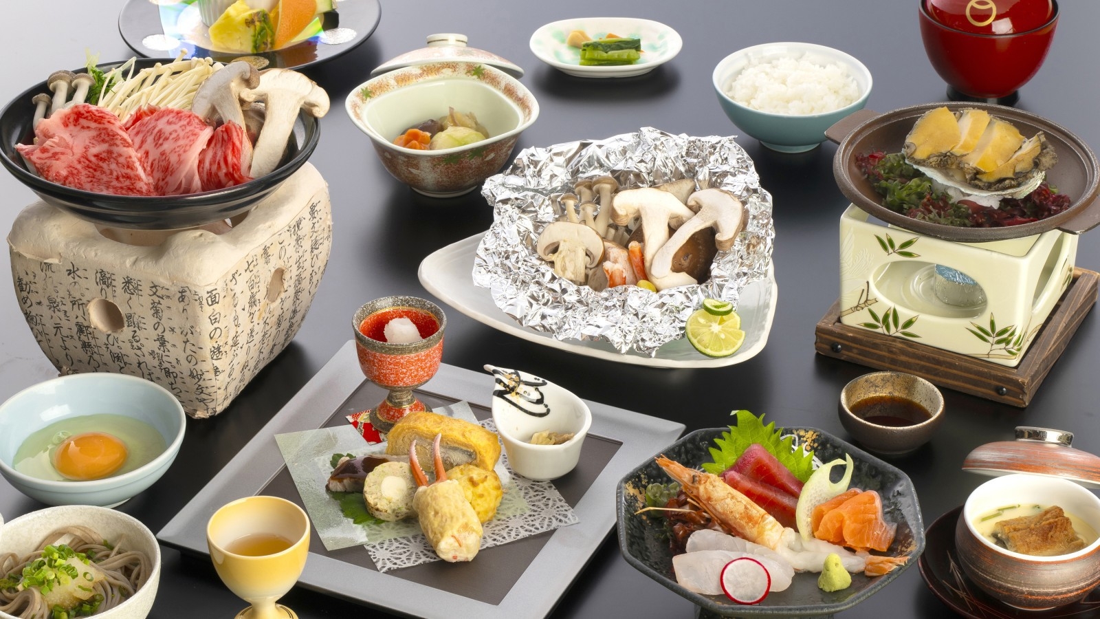 【秋の味覚膳〜雅〜】松茸ホイル焼きと松茸入り信州牛すき焼きと鮑の酒蒸し
