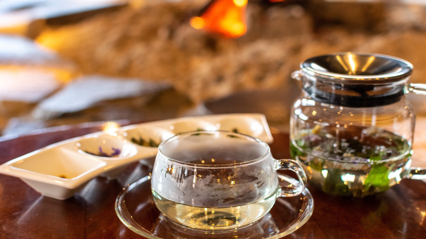 【最大24時間ステイ＋館内利用券付】洋食・和食選べるスタンダードプラン＜2食付＞《夕食前半》