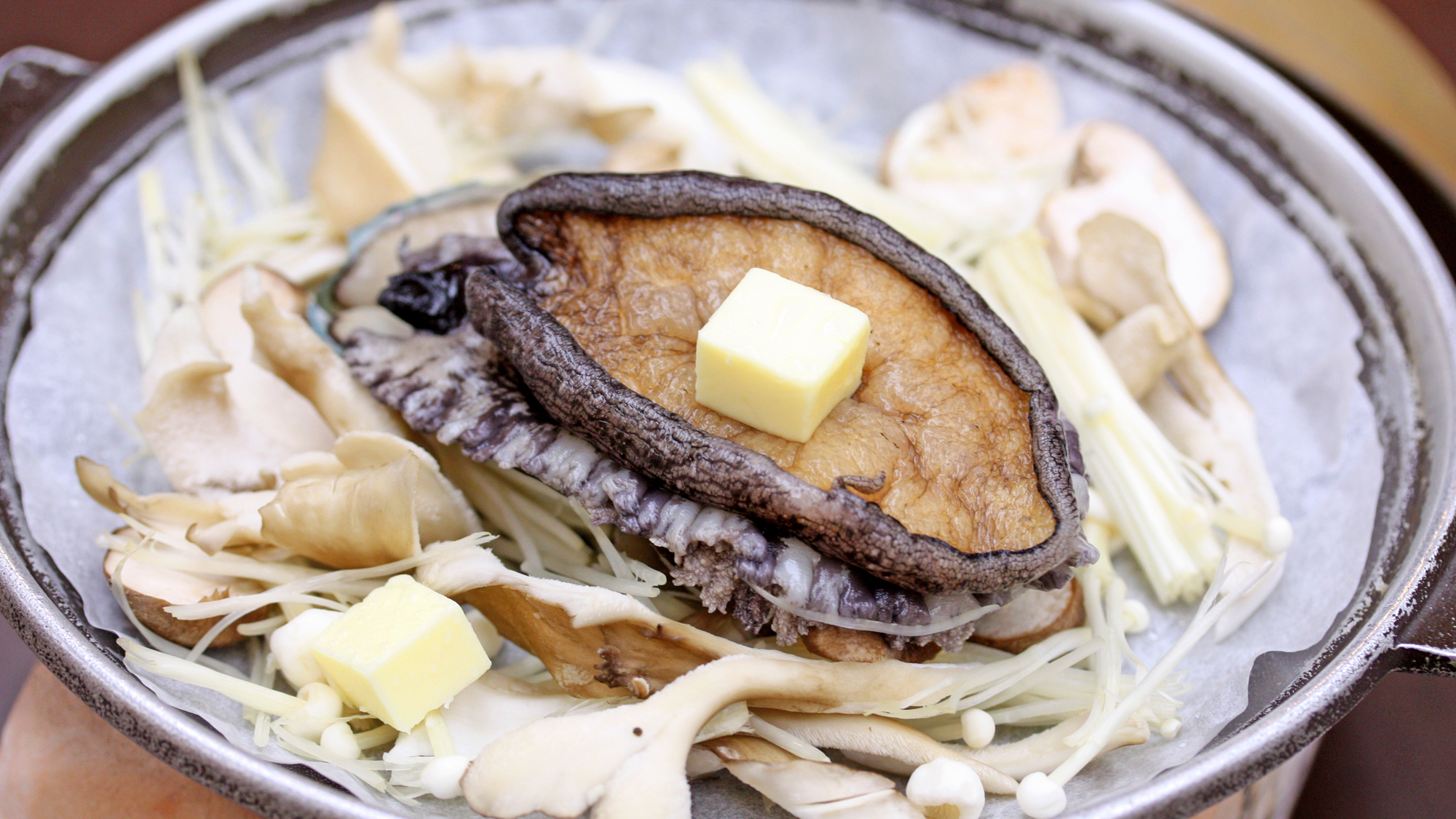 アワビ陶板蒸し