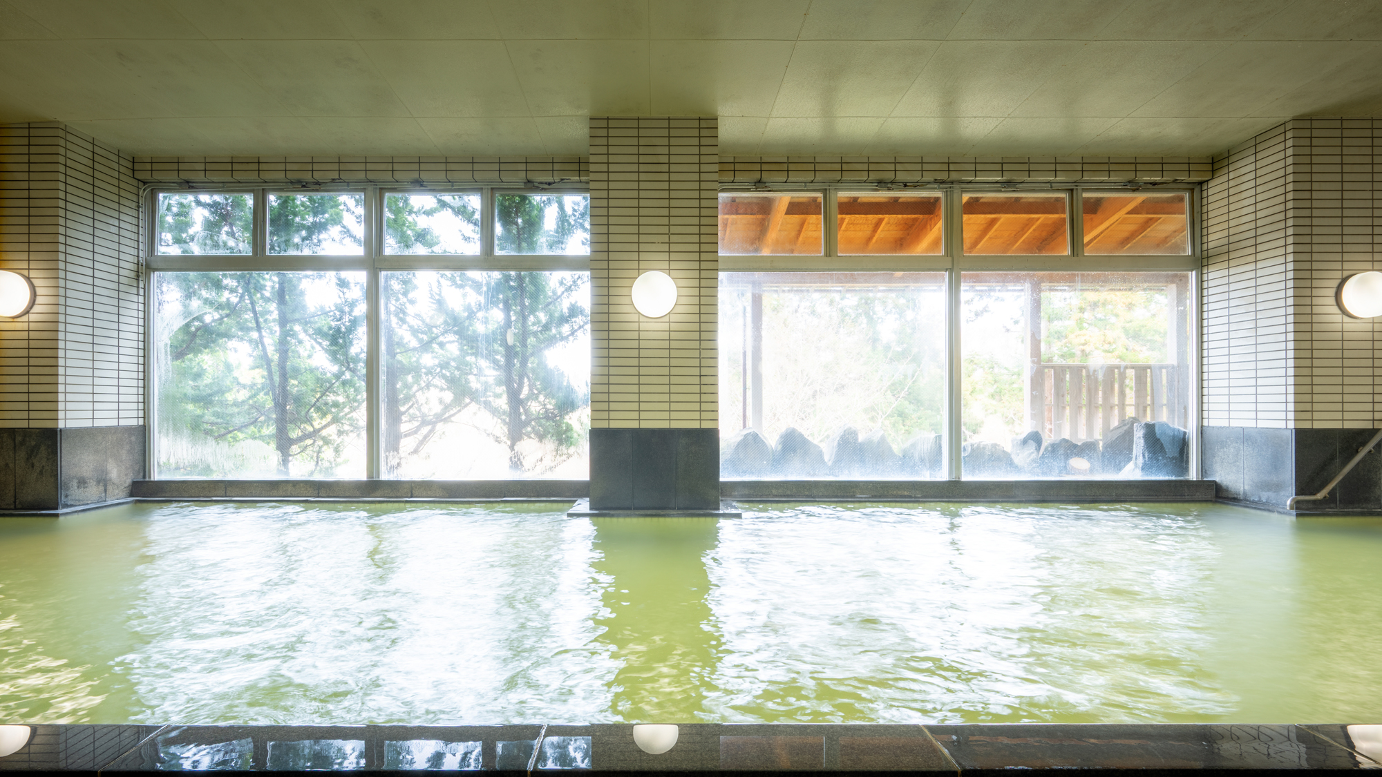 南館1階-大浴場