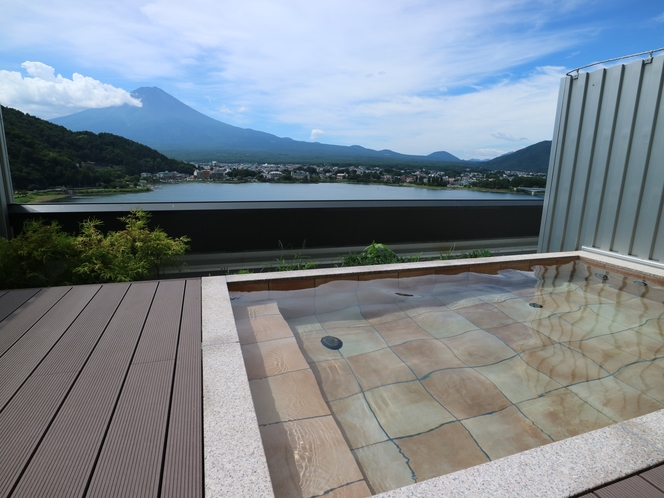 富士山を望む絶景貸切露天 "湖の鏡"