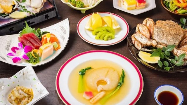 【牡蠣×アワビ×毛ガニ×フカヒレ付き】三陸グルメプレミアム会席