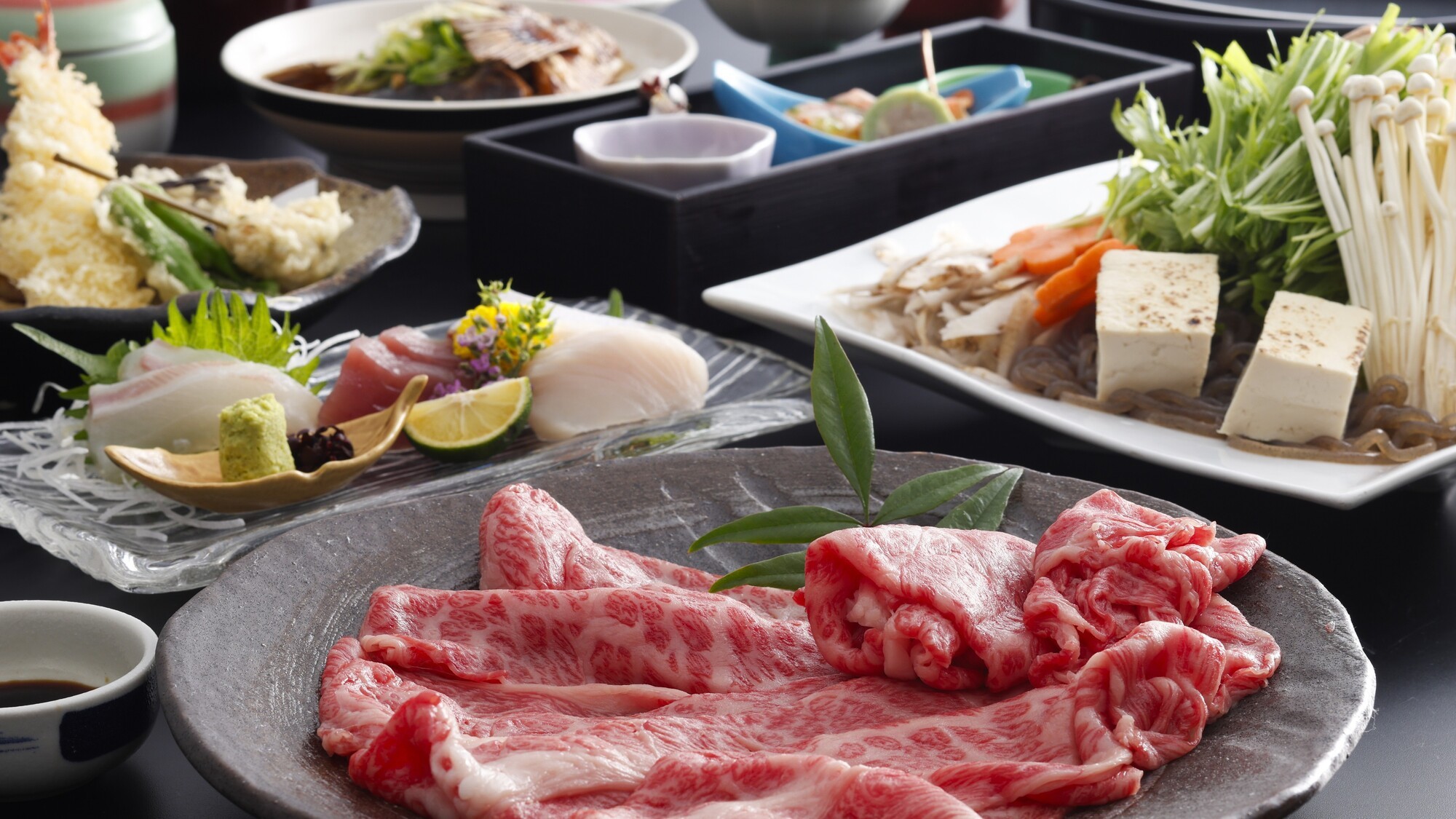 和牛すき焼き鍋会席で楽しむ味覚