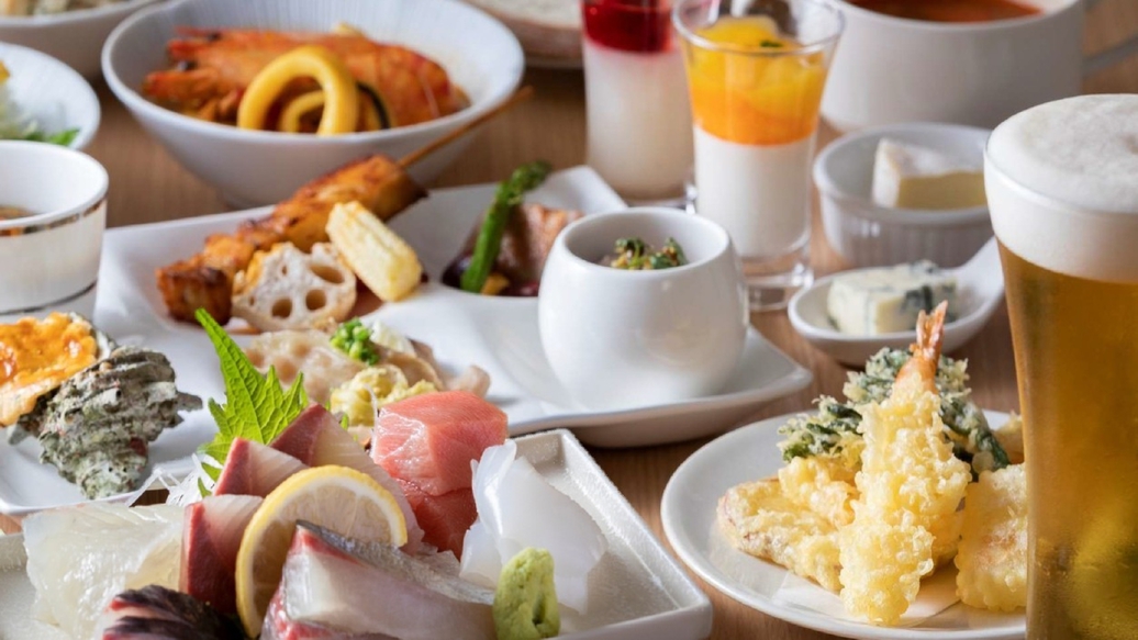 ＜８組限定東館泊２食付＞オーシャンビューの最上階バンケットでサンセットディナーバイキング　飲み放題付