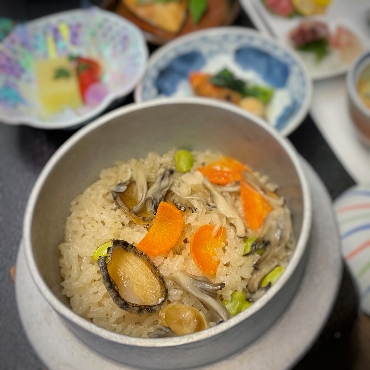 ★新登場★今が旬の岩ガキ＆あわび料理がついた庄内海鮮満喫プラン　〜選べる釜飯【あわび釜飯コース】〜