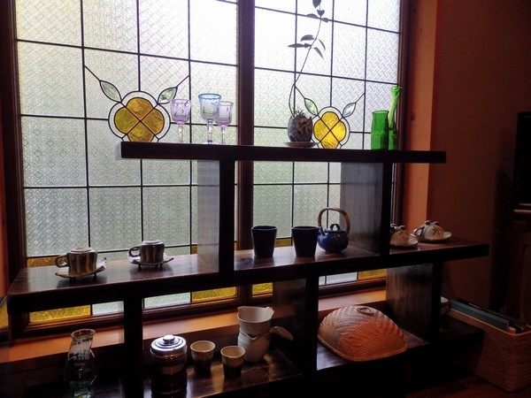 Rak pajangan (Uri no Okuyama)