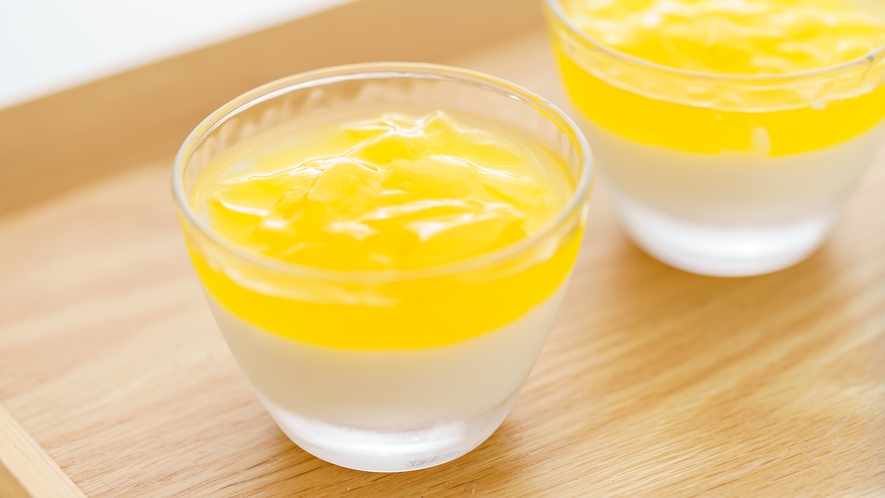【デザート】 レアチーズオレンジゼリー（日替わりメニュー）