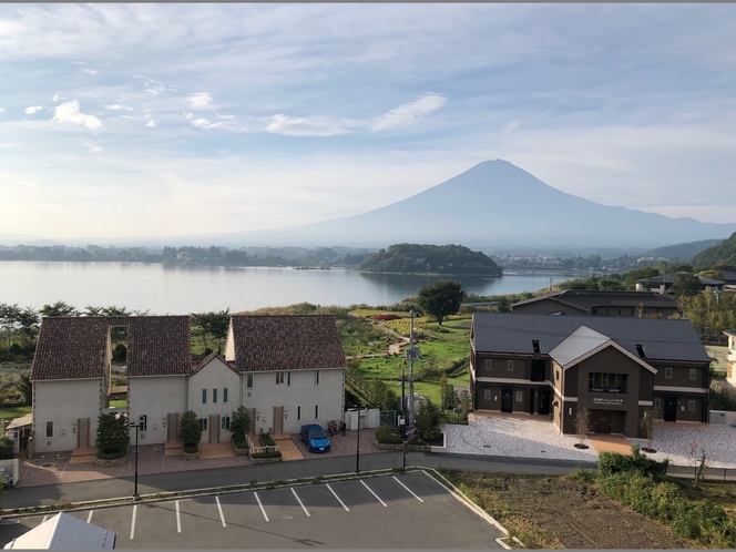 本館・新館全景