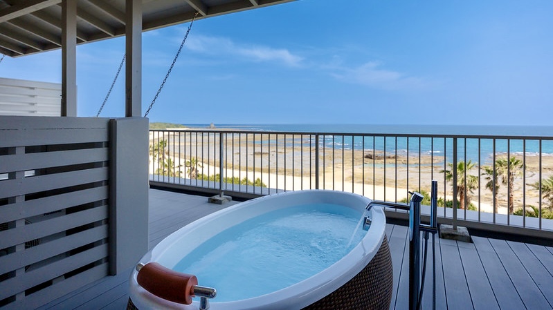 オーシャンビュー テラスバス