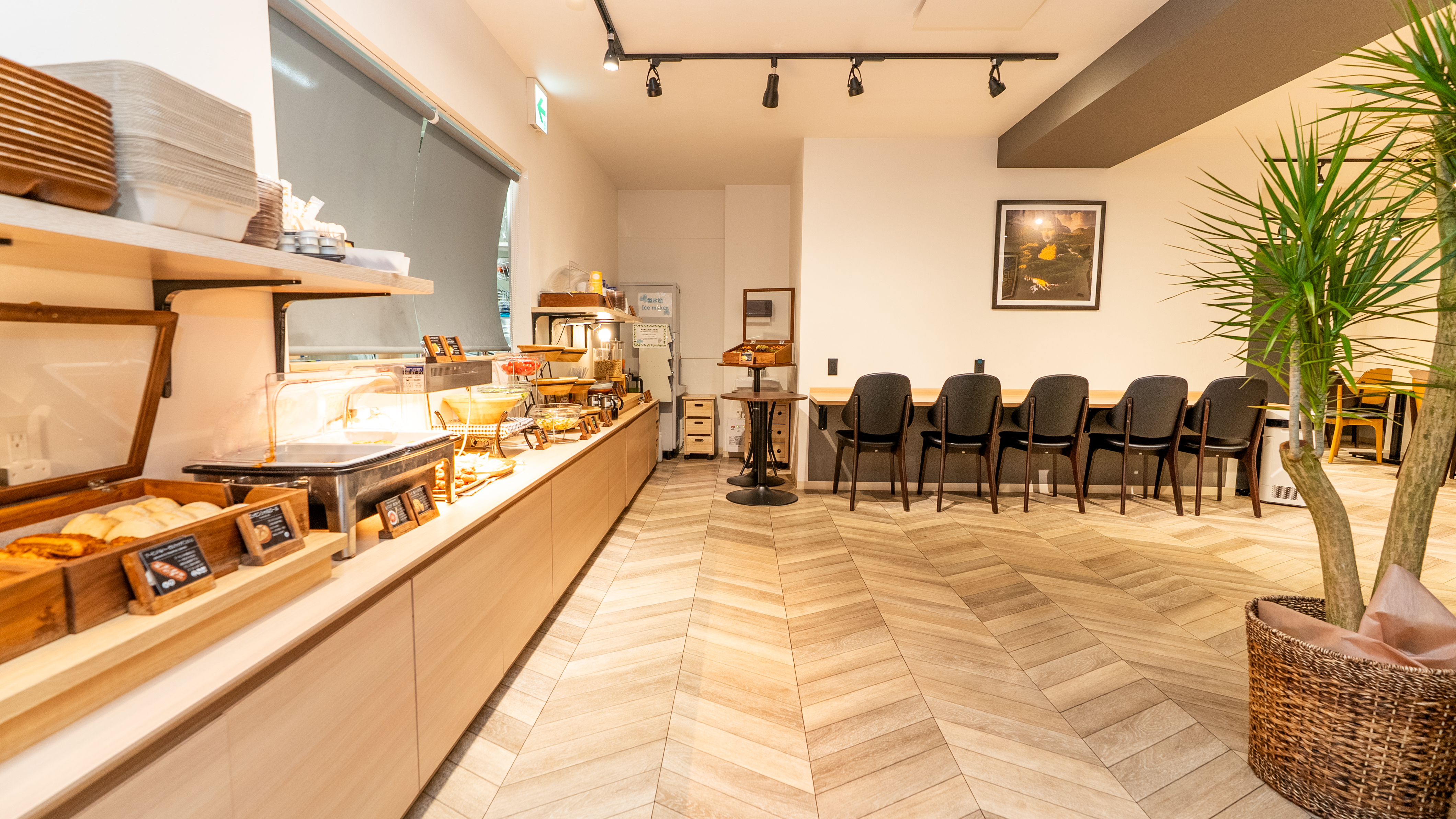 朝食会場（ホテル内）