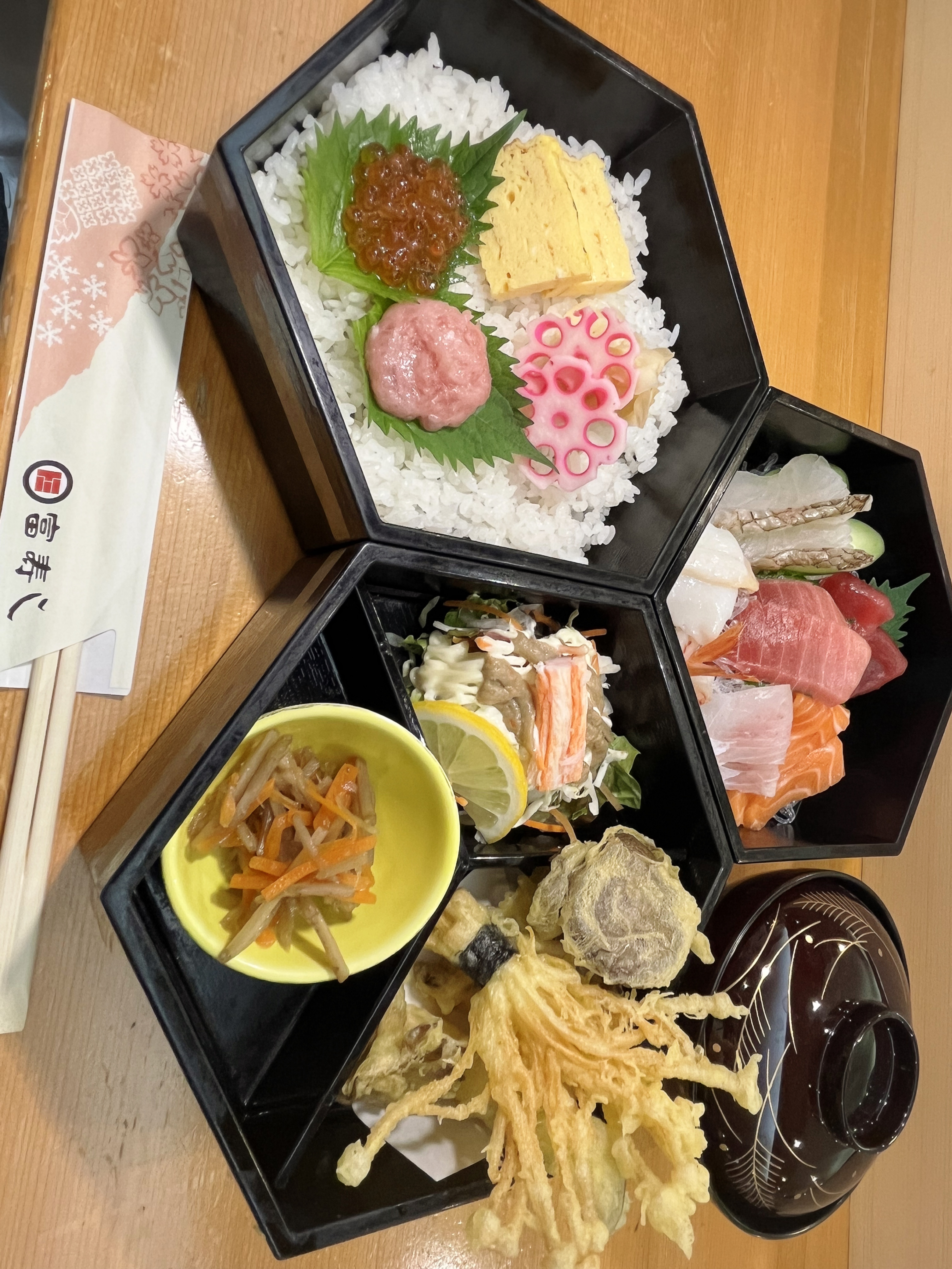 信州産の天ぷらと日本海直送海鮮の3段お重