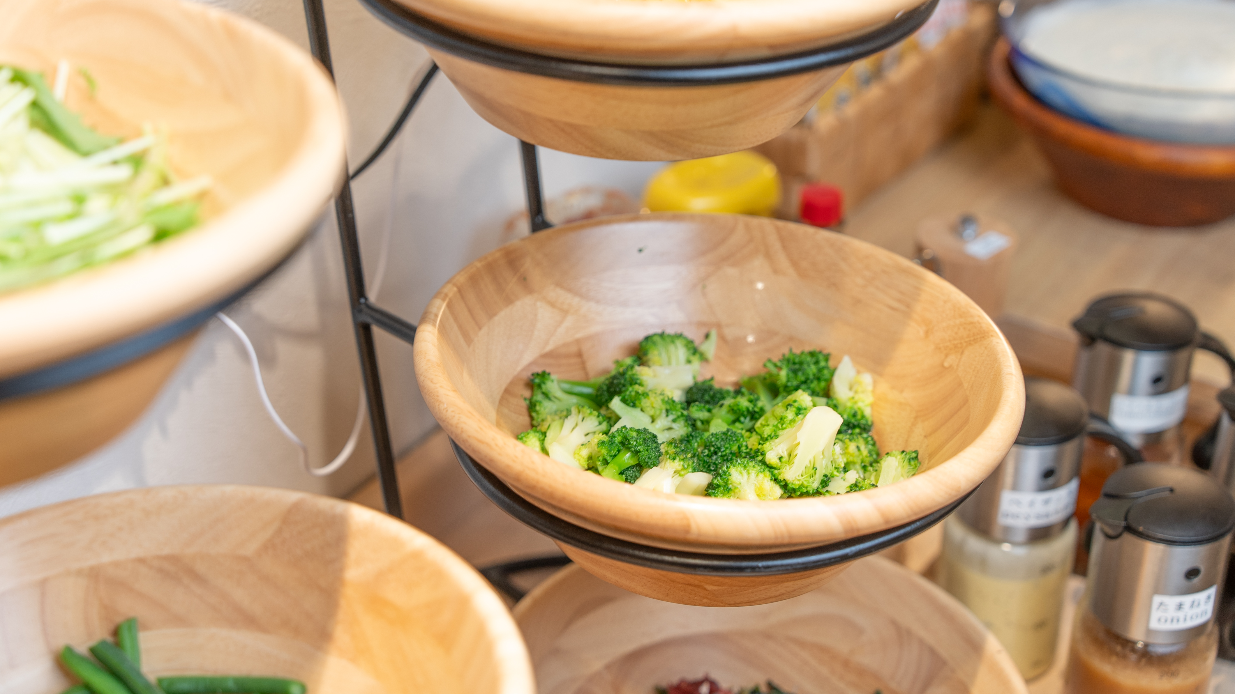 サラダバイキング