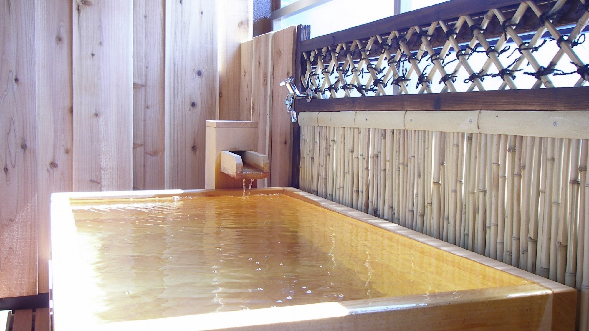 【1泊2食付】野沢温泉で源泉掛け流しの露天風呂付客室を満喫♪