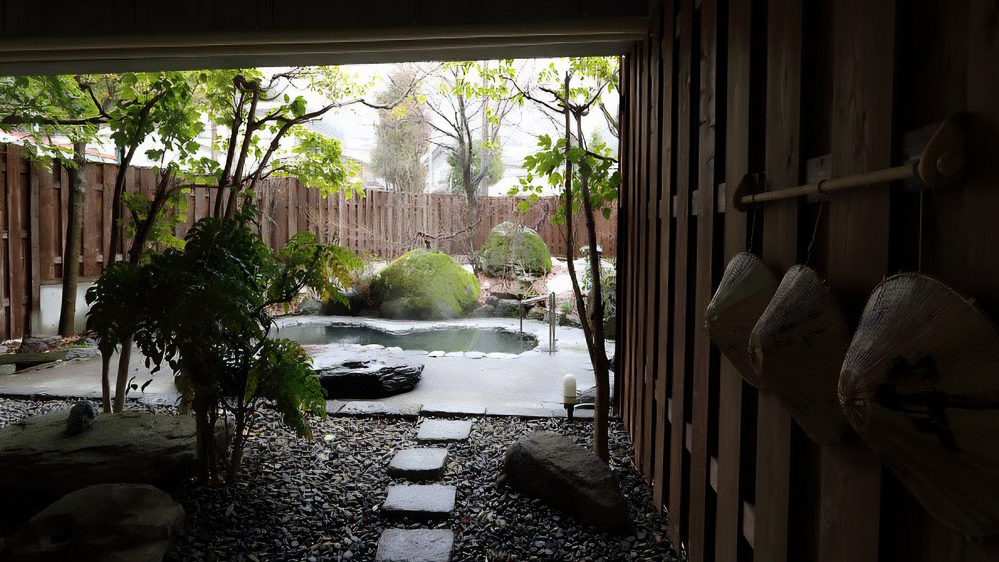 【露天風呂　瑠璃の湯】