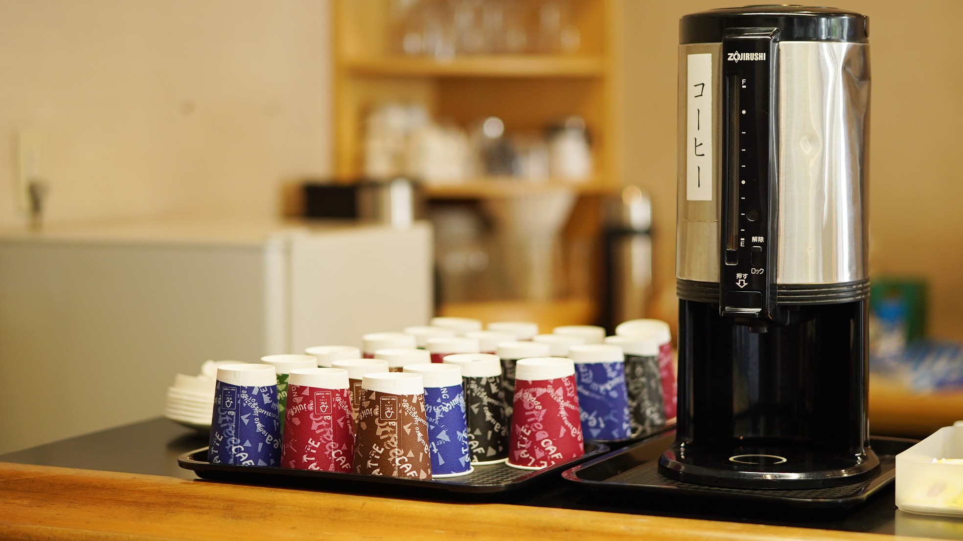 【ラウンジ】モーニングコーヒーのサービスもご好評いただいております。