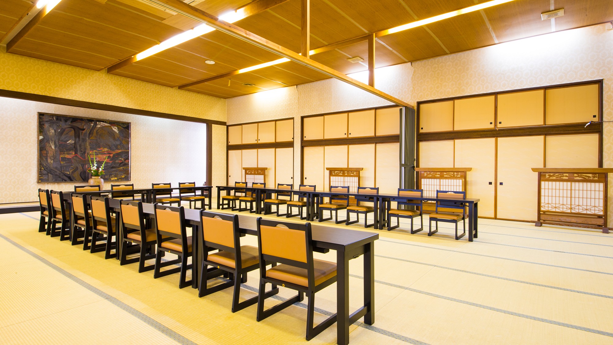 【大宴会場】20名様～80名様までご利用いただけます