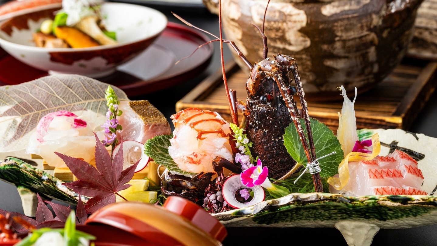 伊豆産伊勢海老を味わう！贅沢和食会席付き ＜夕朝食付＞