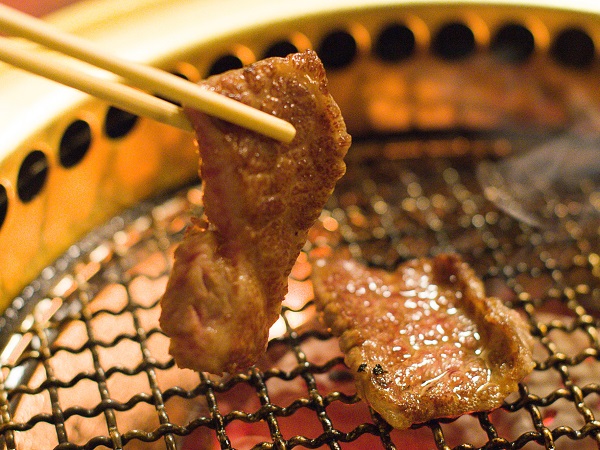 ご夕食は併設の焼肉店がおすすめです（焼肉竜ヶ丘）