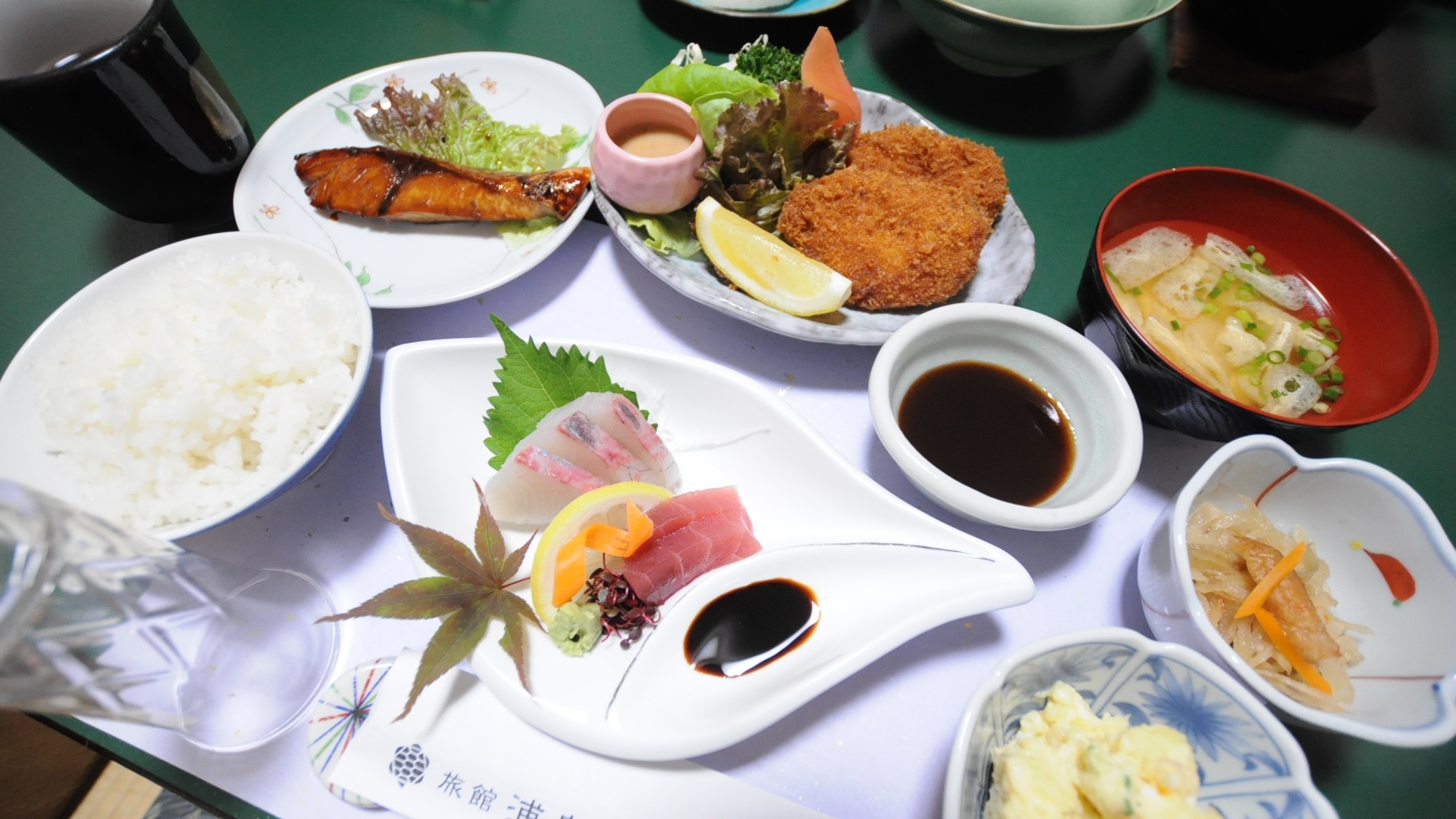 ◆【連泊割】2泊以上でお得に♪ご夕食はおなかいっぱい大満足！〜日替膳〜≪夕朝食付≫