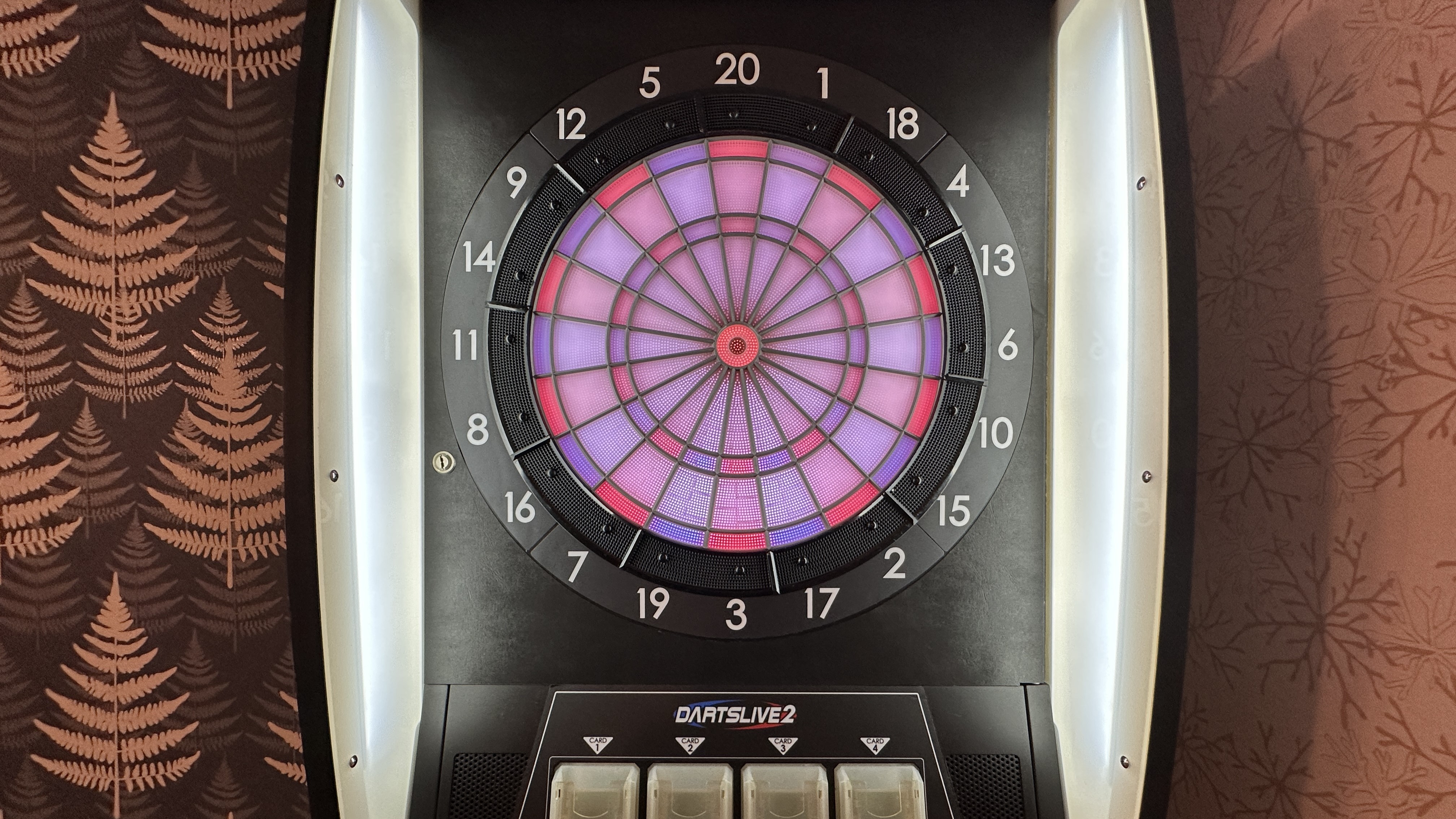 【ダーツや卓球もオールインクルーシブ！】最大1時間の予約制となります。