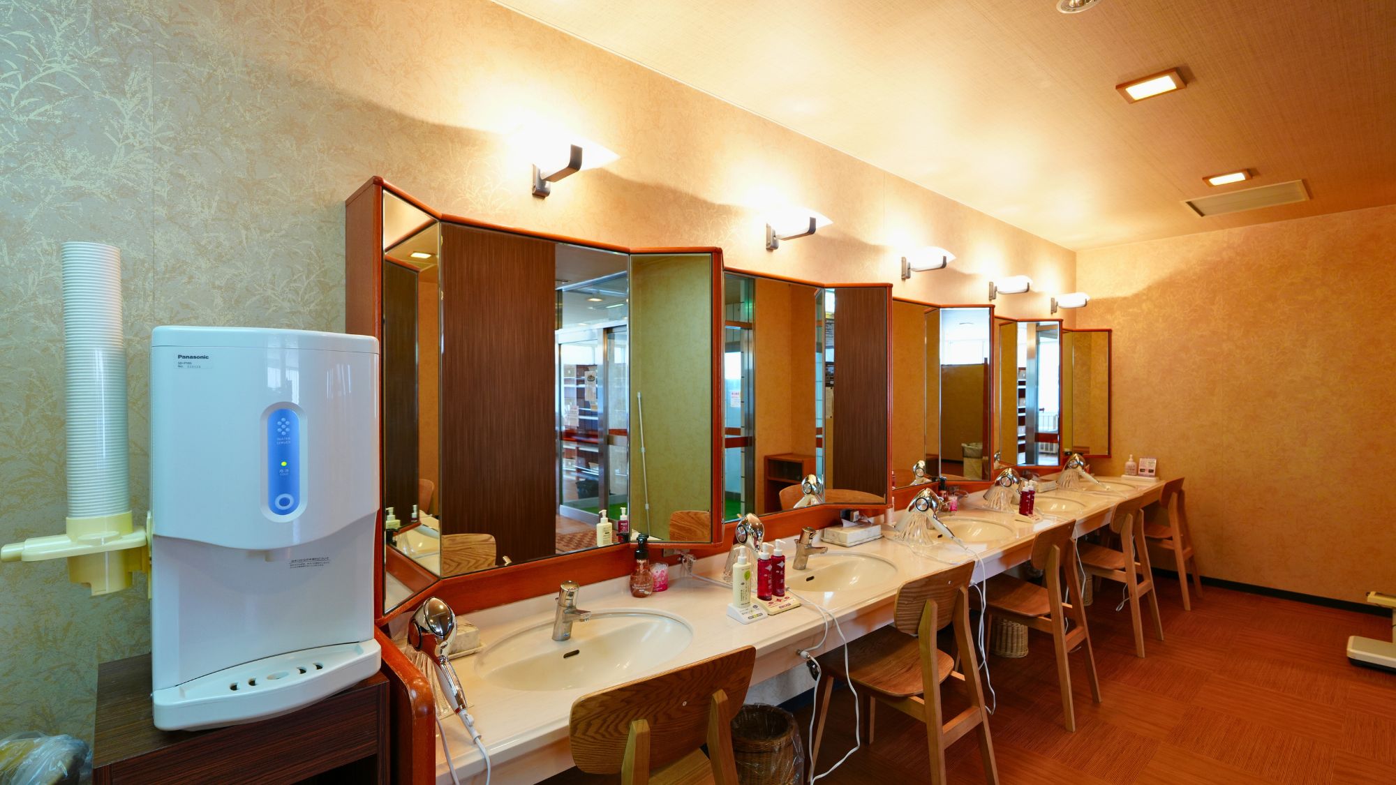 女性ドレッサーコーナー（1階大浴場）